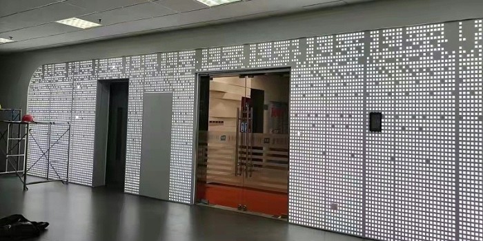 沖孔鋁單板定制多少錢一平米？鋁單板定制廠家在線報價
